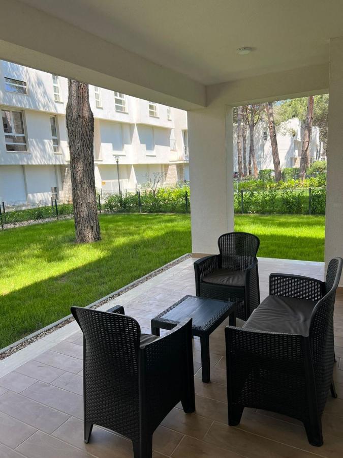 Pine Apartments At San Pietro Resort Durres Exterior photo